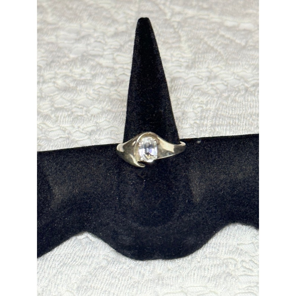 Beautiful Sterling Silver Oval Cut Size 7 Ring Stamped KABANA STERLING
